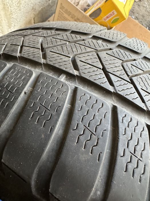 Шина зимова Pirelli Winter Sottozero 3 275/35/19
