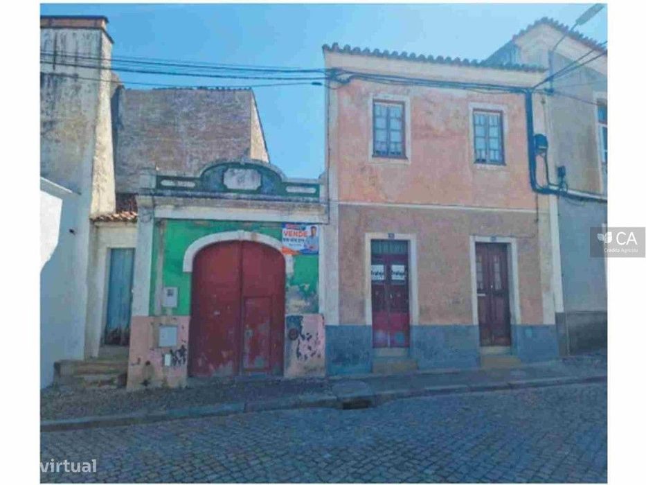 Prédio Urbano destinado a Habitação.