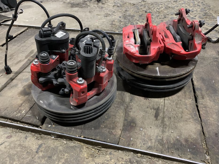 Tesla Model Y MY M3 Performance комплект супортов тормозных дисков суп