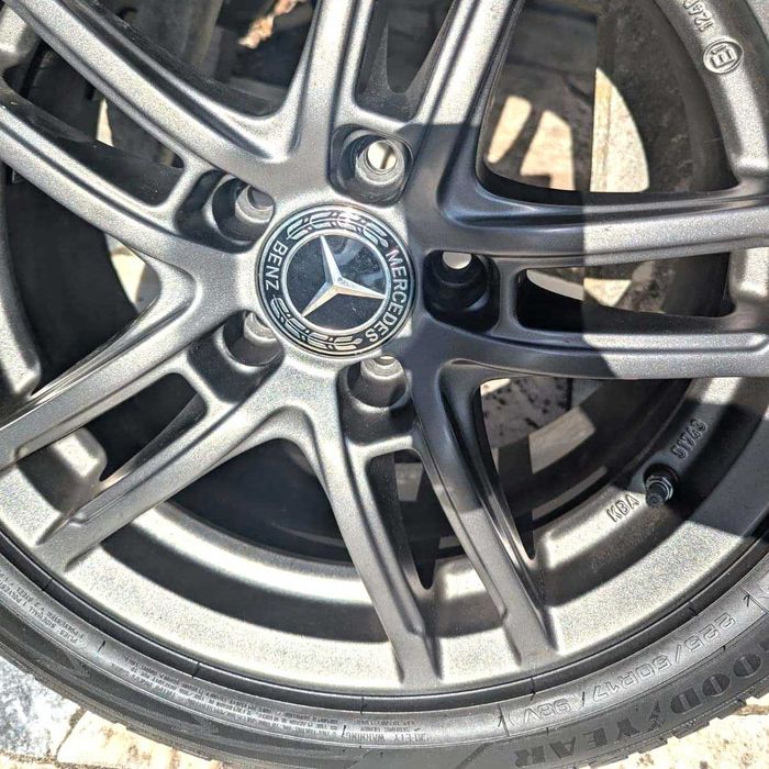 Jantes Originais Mercedes-Benz 17" + Pneus Goodyear 225/50 R17 (Como Novos)