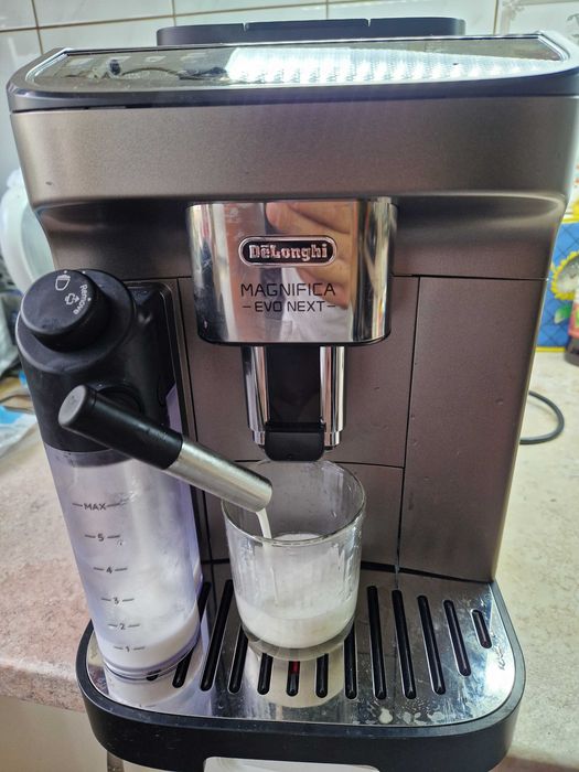 Ekspres delonghi magnifica evo next
