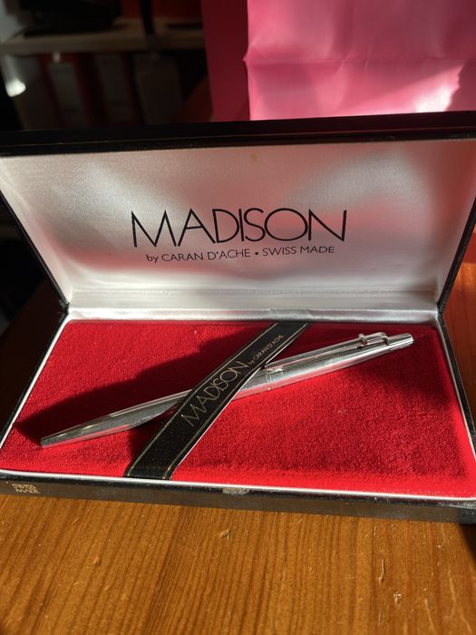 Caran d’Ache Madison em Prata – Swiss Made – Nº 452345