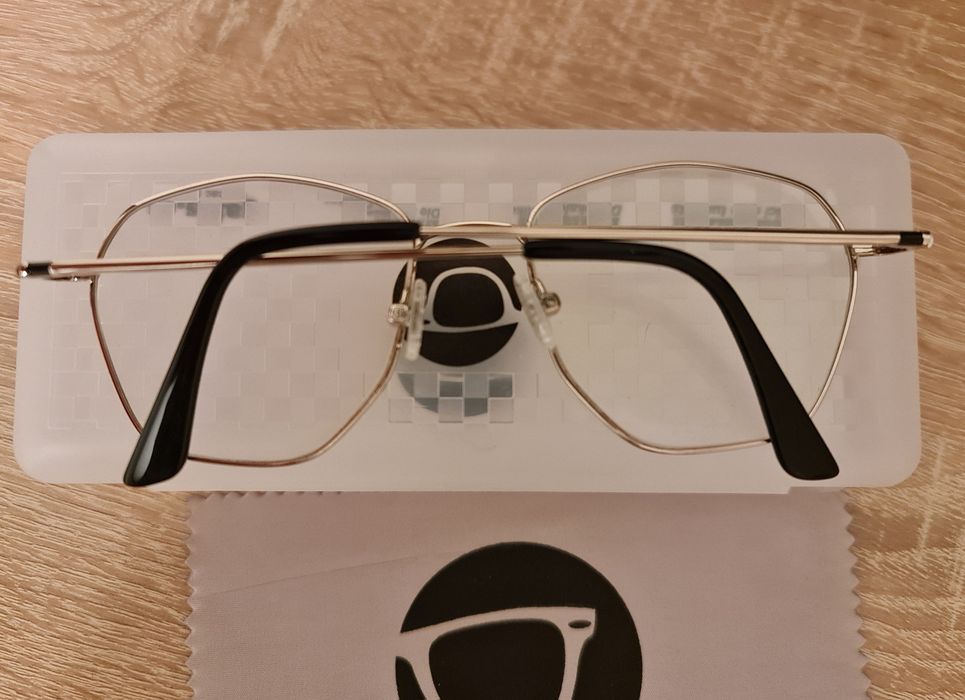 Nowe korekcyjne okulary kameleony