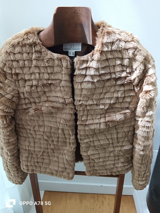 Casaco camel marca LFT