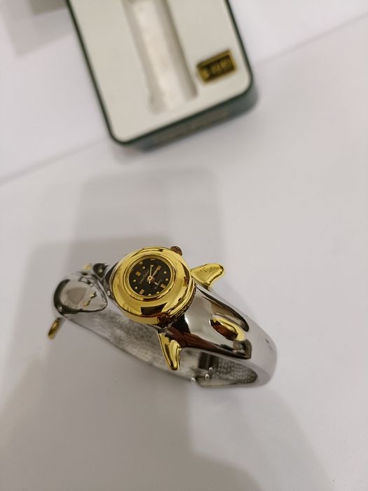 Zegarek damski delfnki