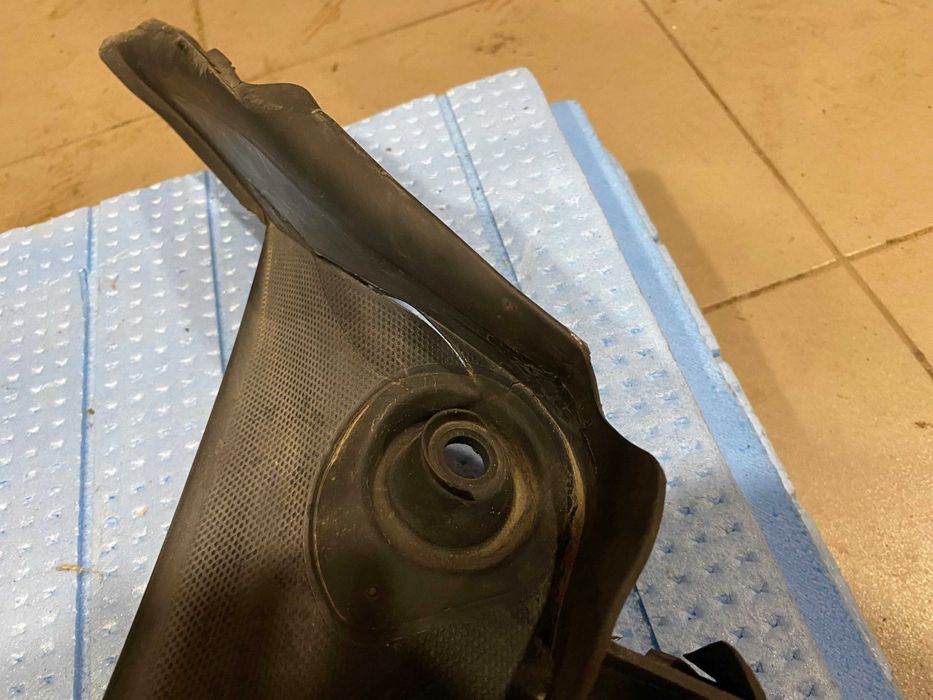 Mini Cooper Countryman F60 -- Планка обтікача, частина 1