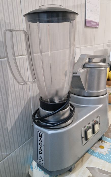 Liquidificadora e espremedor industrial