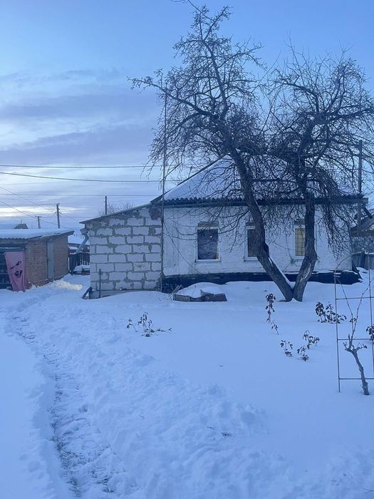 Продам будинок                              .