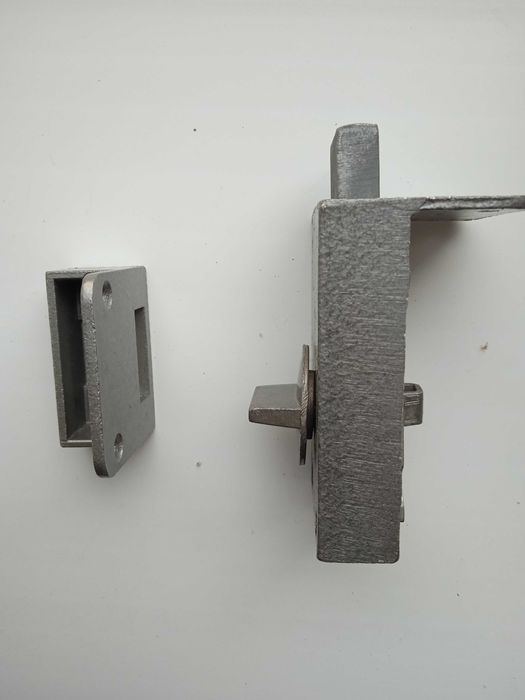 Замок ригельный.