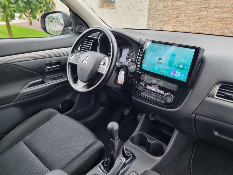 Montaż Radia 2 din z kamerami cofania