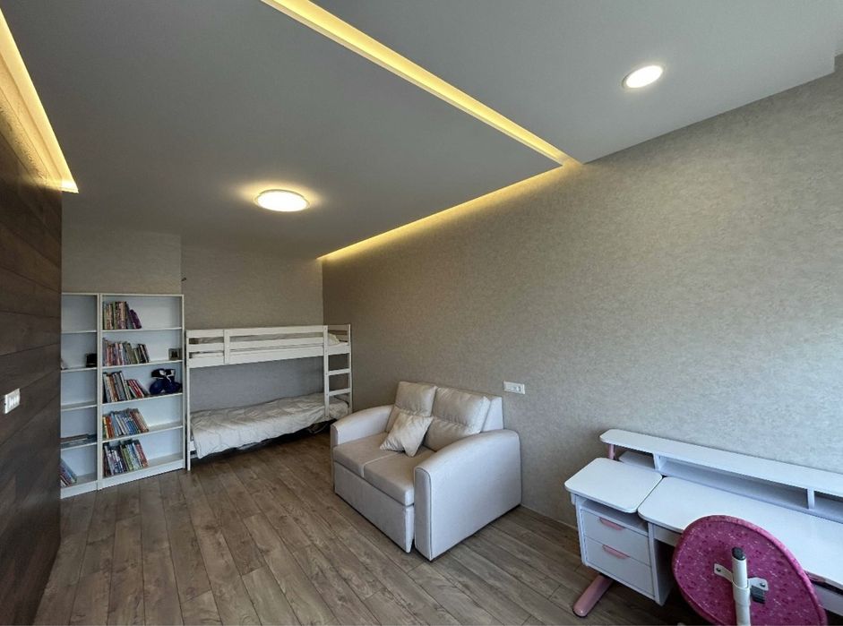 2к Квартира на Таїрова