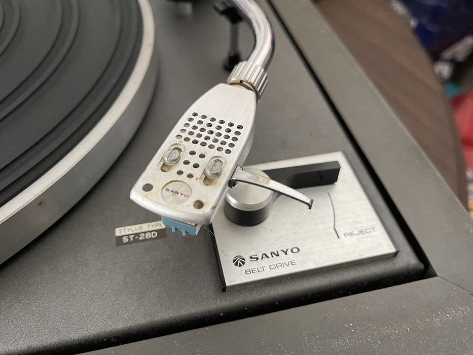 Giradiscos Sanyo
