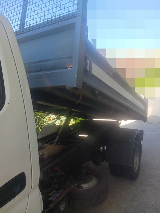 Toyota Dyna 3 lugares com caixa basculante