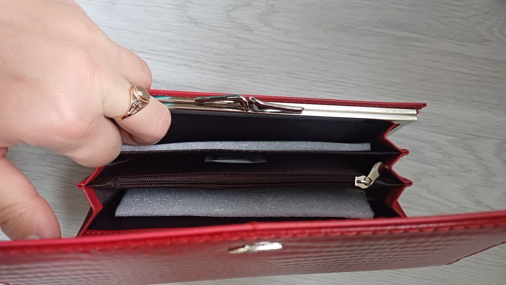 Portfel czerwony damski lakierowany duży NOWY  z metkami