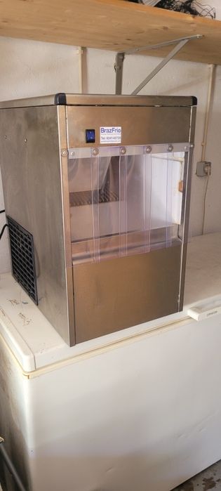 Máquina de gelo industrial