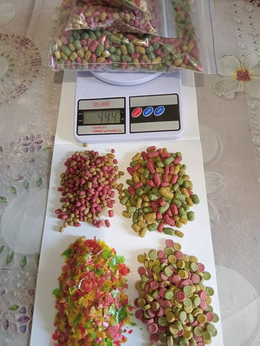 Продам корм для рибок