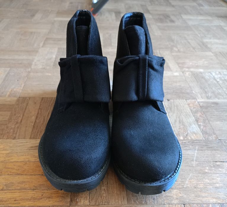 Czarne botki z kokardami, Nio Nio R38, nowe nieużywane