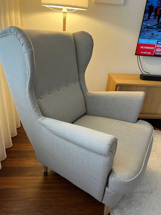 Poltrona Ikea STRANDMON cinzenta