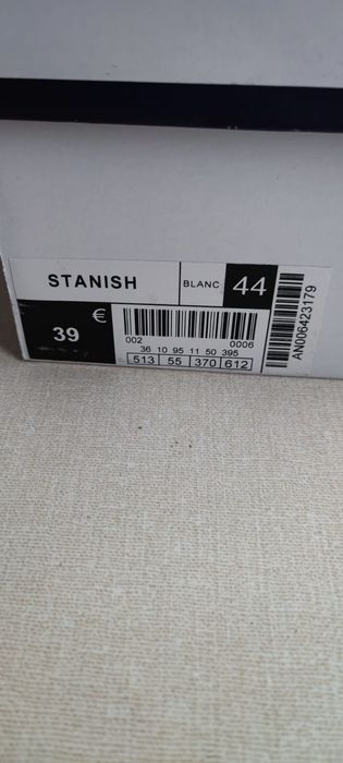 Sapatilhas André Stanish novos