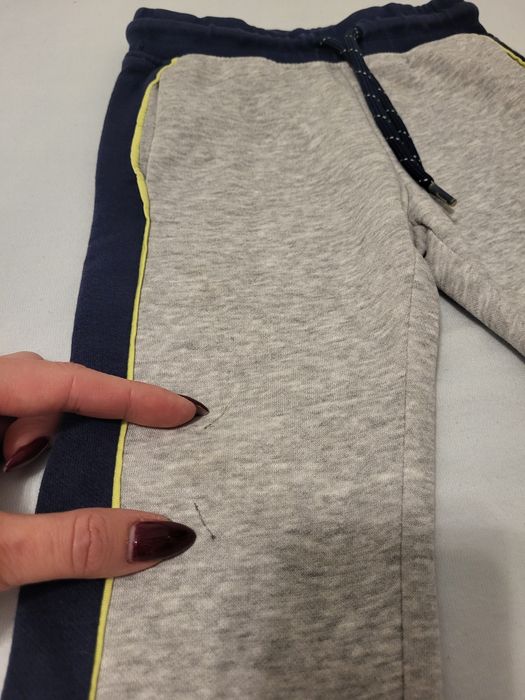 Spodnie dresowe chłopięce r. 92