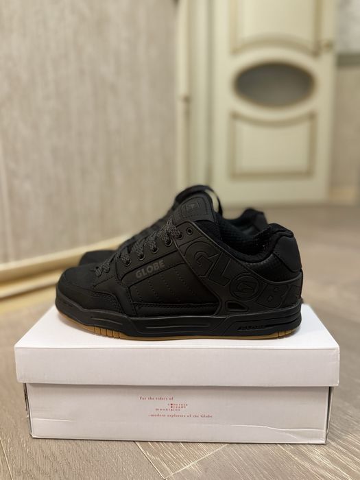 кросівки globe