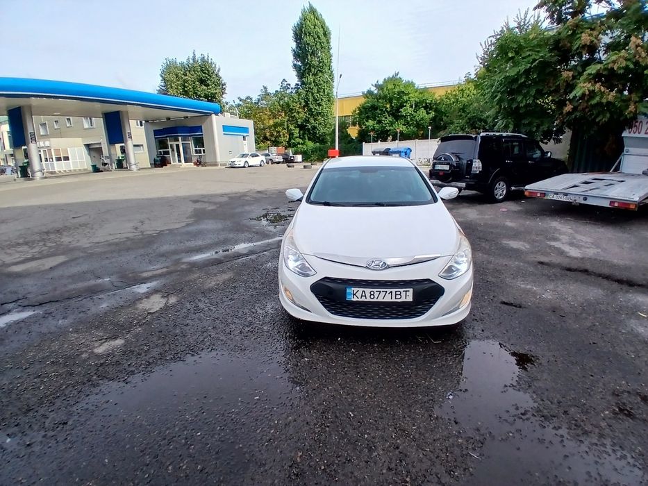 Hyundai sonata Гибрид