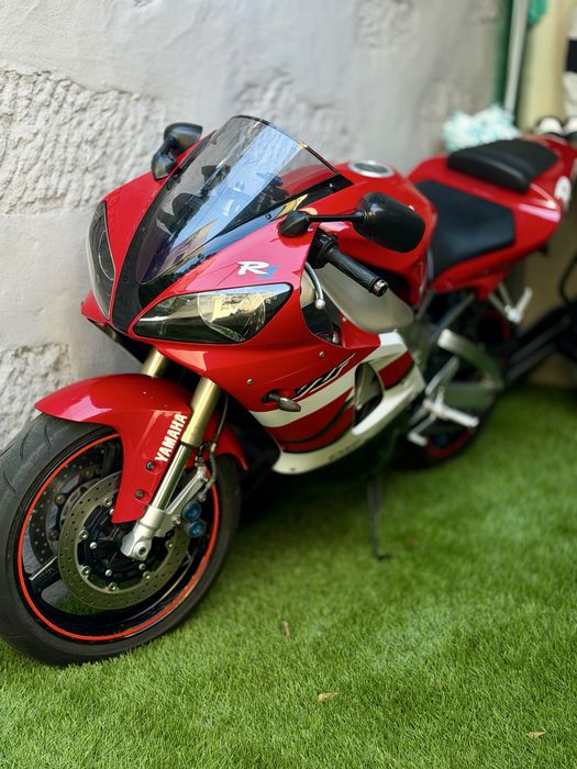 Yamaha r1 de 1999