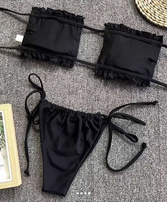 Відкритий чорний купальник для рівномірної засмаги