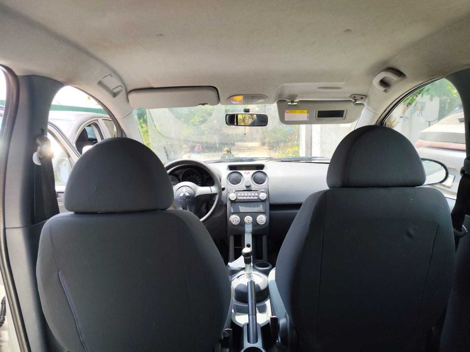 Mitsubishi Colt — fotografia 7