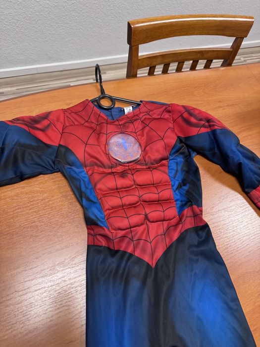 Stroj spiderman 110-116