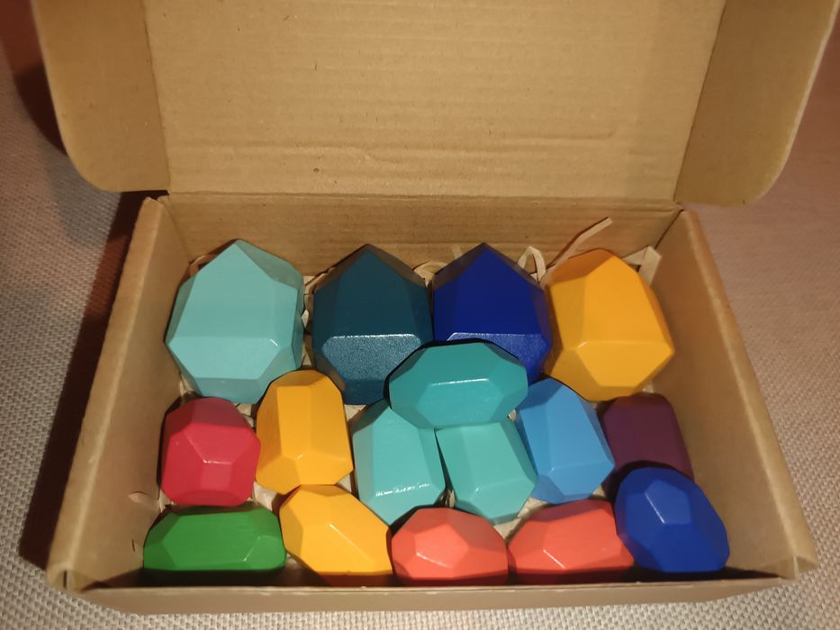 Kamienie drewniane klocki montessori