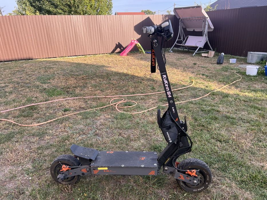 Продам електросамокат Kukirin g4 2024