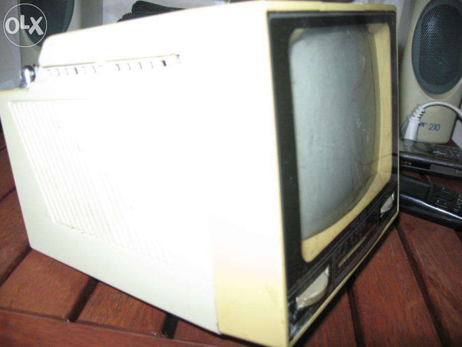 Продам переносной телевизор