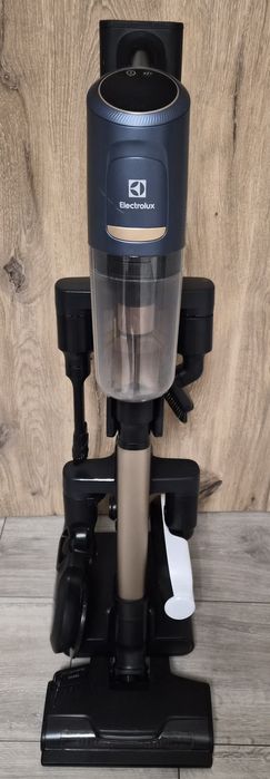 Odkurzacz pionowy  electrolux power hygienic 800. Gwarancja do 04.2027