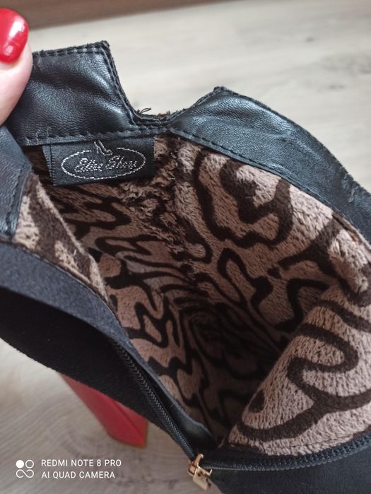 Продам весняні чобітки