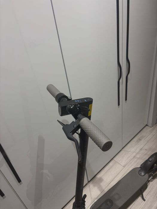 Hulajnoga elektryczna Xiaomi Mi scooter 1S