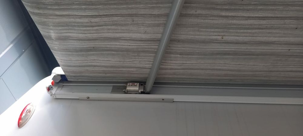 Markiza ścienna FIAMMA F45s 4,5 m najdłuższa