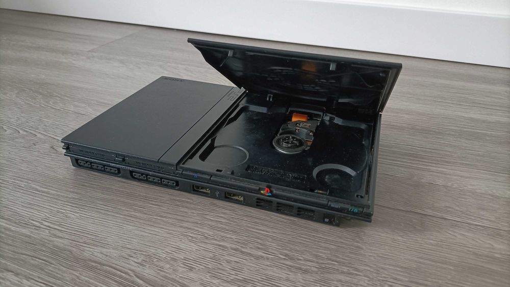 PlayStation 2 Slim para peças (ou troco)