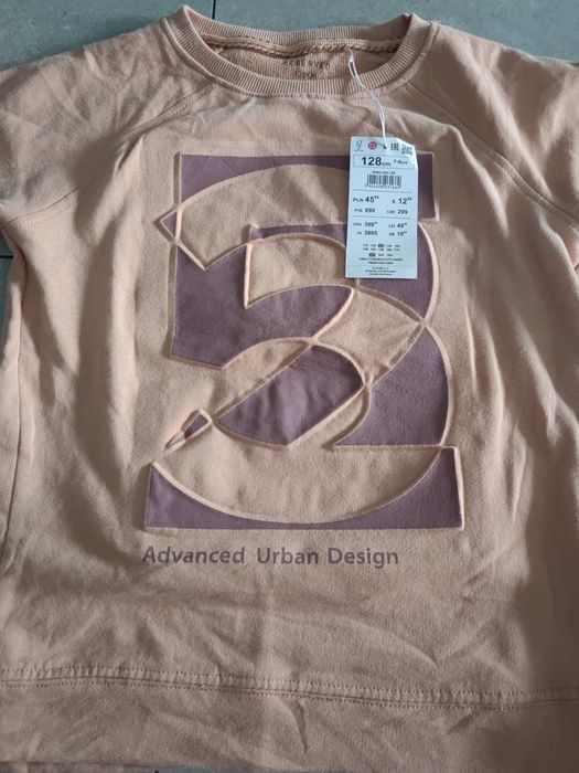 Bluzy chłopięce  122-128 nowe