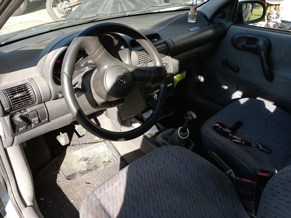 Opel corsa B 1.2