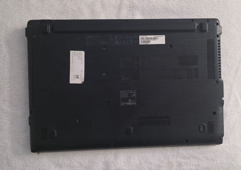 Portatil Acer para Aproveitamento peças ou para Arranjo não ta dar sinal so acende luz power
