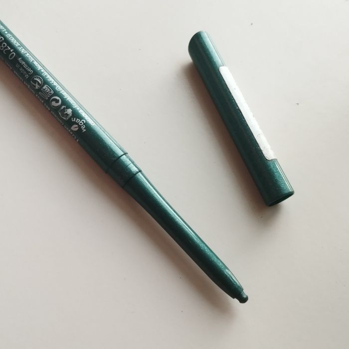 Олівець для очей Essence Long Lasting Eye Pencil, колір "12 I Have a G