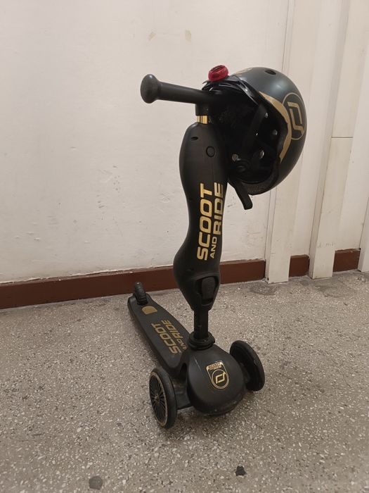 Scoot and Ride hulajnoga + kask