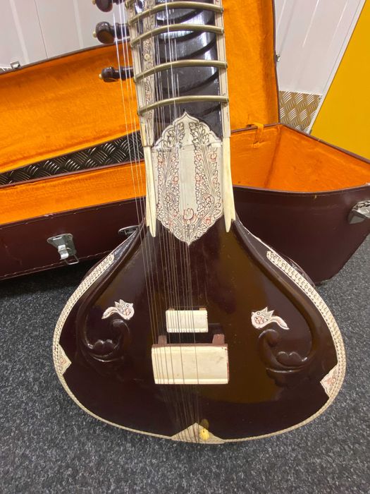 Sitar Indiana + Case + Capa