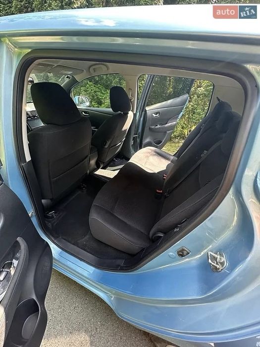 Продам електромобіль Nissan leaf