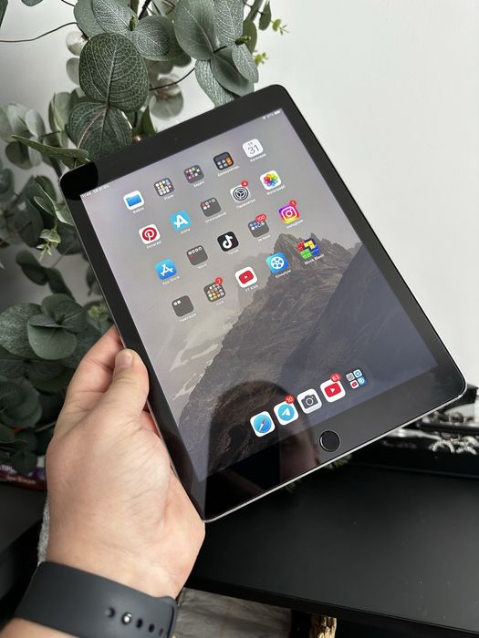 Планшет Айпад | Apple Ipad Air 2 |  A1567 | LTE 64 GB + чехол