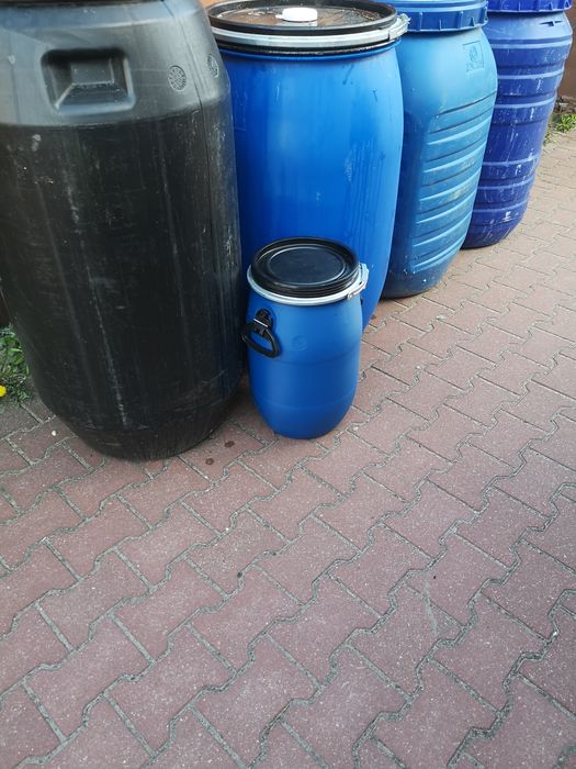 Beczki plastikowe 200l  230l  250l