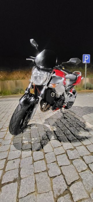 Suzuki GSR 600 – Excelente estado