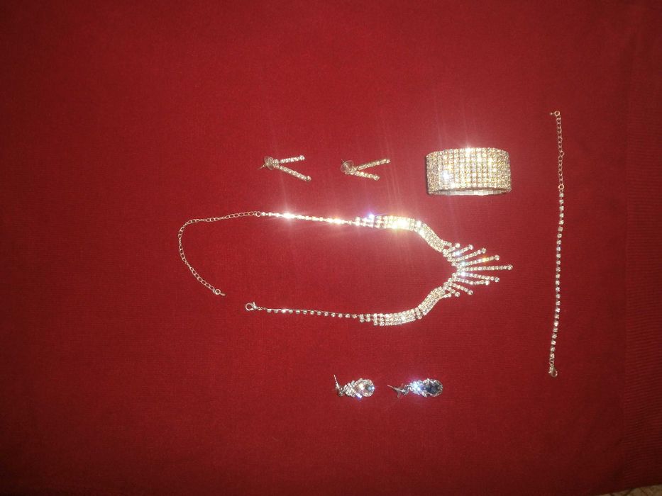 Набор  украшений