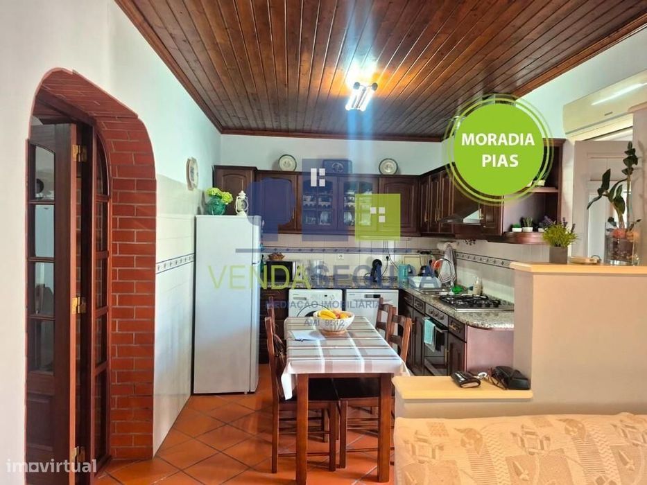 Moradia T3 com quintal, terraço e garagem | Pias